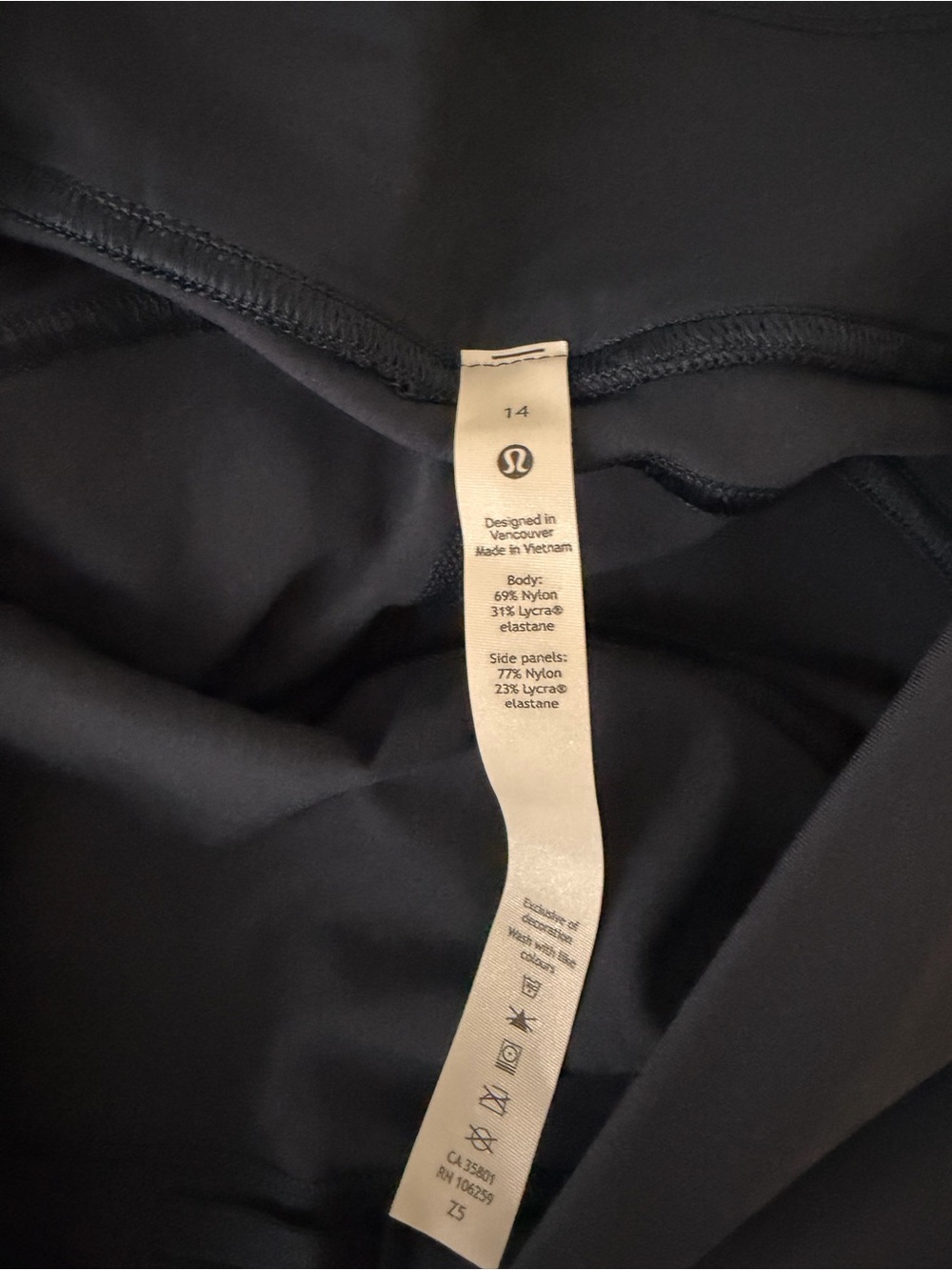 NWT Lululemon all the right places  23 navy Cropped Leggings with Side Pockets - Picture 3 of 4